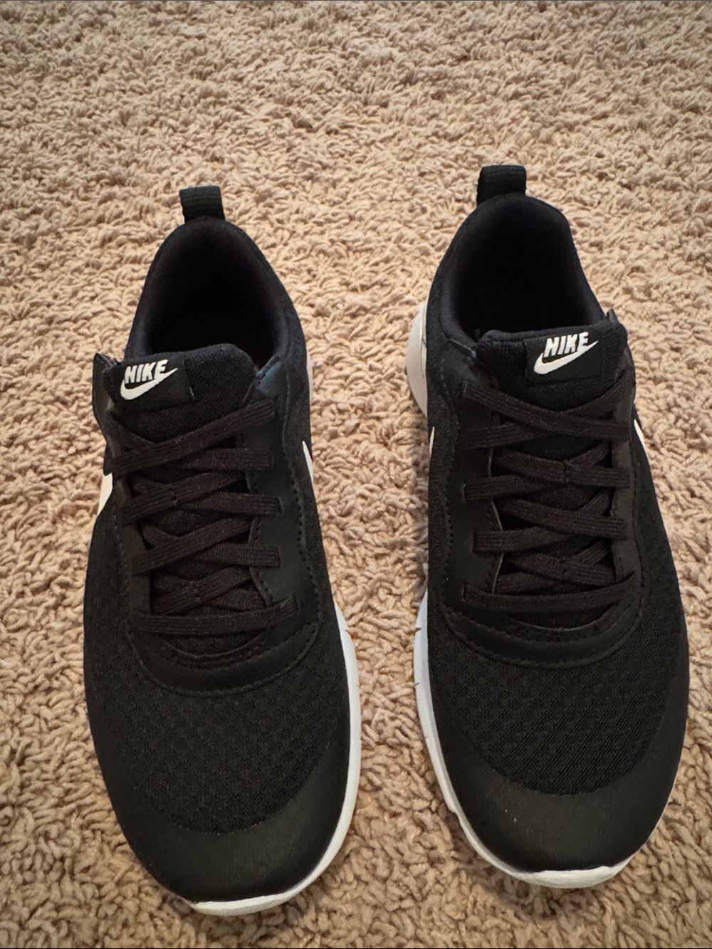 Nike Kids Black & White Casual Sneakers